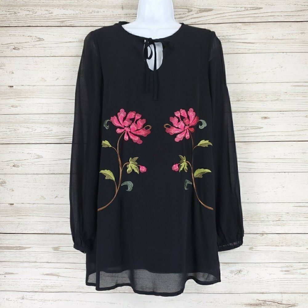 NWT Forever 21 Contemporary Womens Size XS Floral Embroidered Sheer Dress Shirt